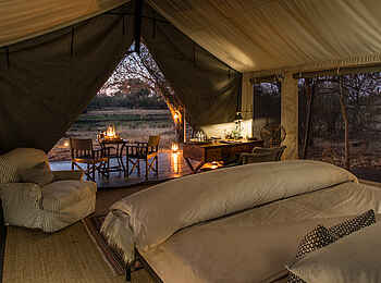 Little Machaba Camp: Luxury Tent Blick hinaus