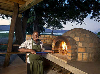 Nyamatusi Mahogany: der Pizzaofen