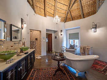Tintswalo Safari Lodge: Das Badezimmer einer Explorer Suite