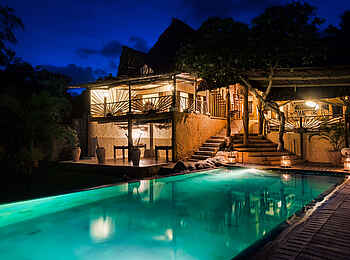 Alfajiri Villas: Beach Villa bei Nacht