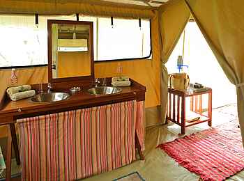 Ol Pejeta Bush Camp: Waschtisch im Gästezelt Ol Pejeta Bush Camp: Waschtisch im Gästezelt