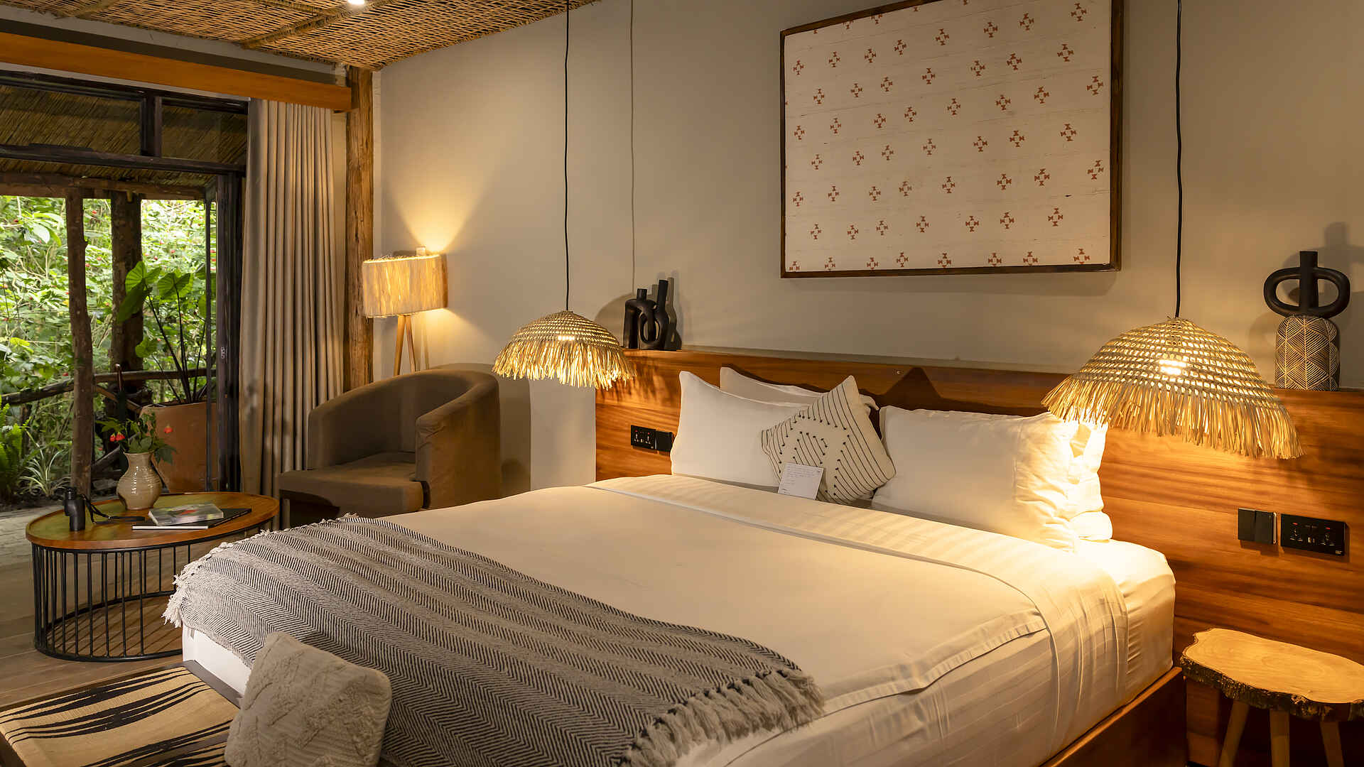 Sambora Kinigi Lodge: Doppelbett Sambora Kinigi Lodge: Doppelbett