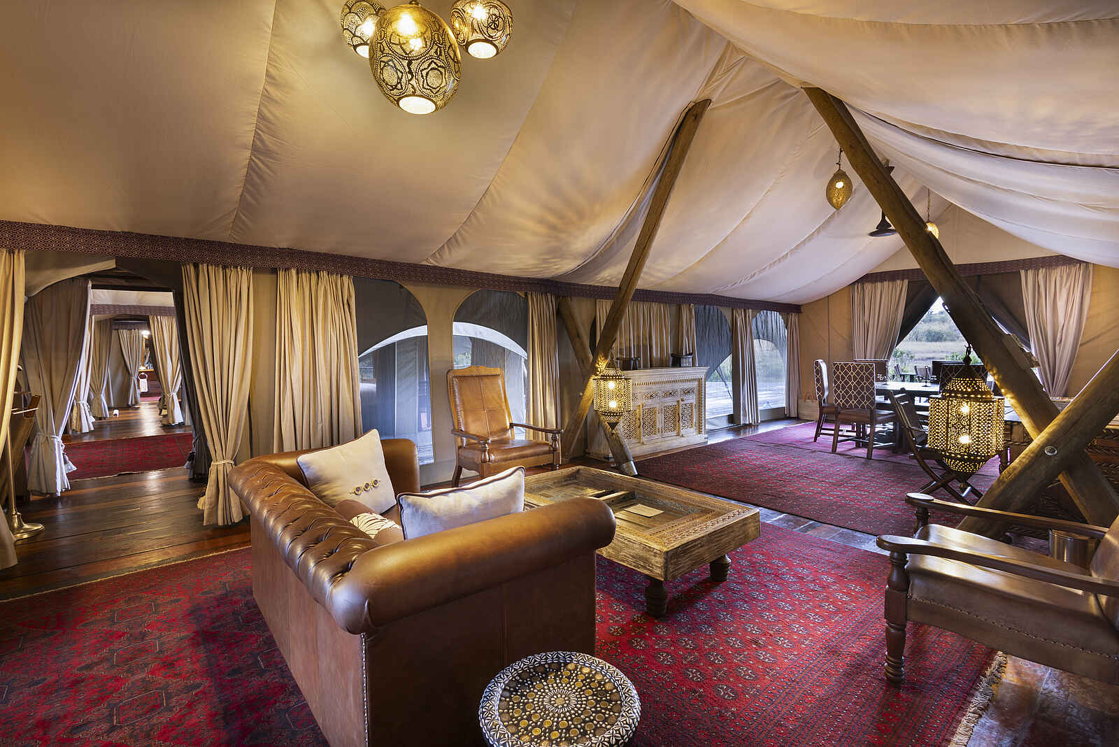 The Sambuk Suite at Mara Nyika Camp: Der Wohnbereich The Sambuk Suite at Mara Nyika Camp: Der Wohnbereich