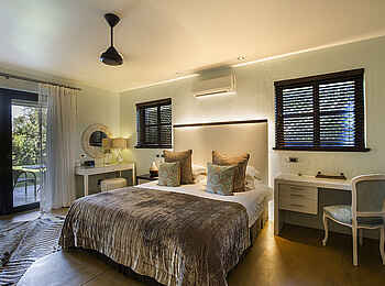 Teremok Marine Lodge and Spa: Douglas Suite Bett Teremok Marine Lodge and Spa: Douglas Suite Bett