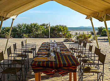 Lobolo Camp: Esstisch