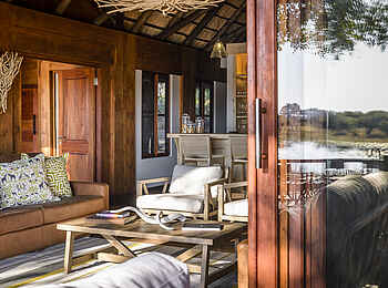 Sanctuary Chief's Camp Geoffrey Kent Suite: Wohnzimmer