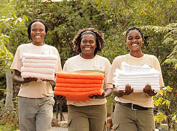 Taleni Etosha Village: Servicemitarbeiterinnen Taleni Etosha Village: Servicemitarbeiterinnen