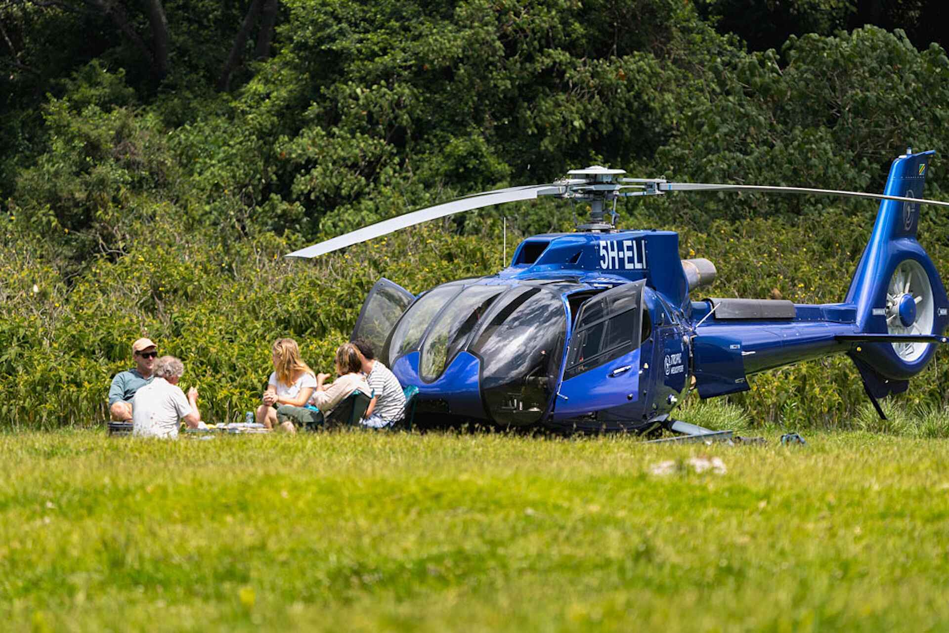 Warangi Ridge Lodge: Helikopter Warangi Ridge Lodge: Helikopter