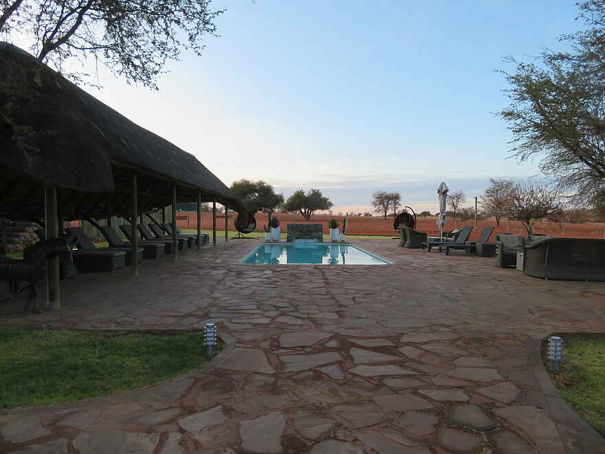 Bagatelle Kalahari Game Ranch: Der Poolbereich Bagatelle Kalahari Game Ranch: Der Poolbereich