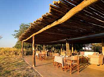 Busanga Bush Camp: Frühstückstische Busanga Bush Camp: Frühstückstische