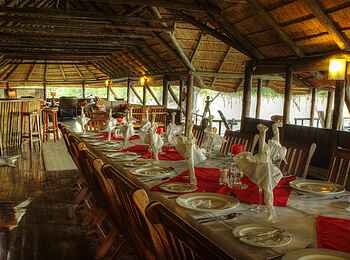 Dinaka Lodge: Speisesaal