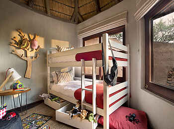 Madikwe Safari Lodge Lelapa: Kinderzimmer mit Stockbetten