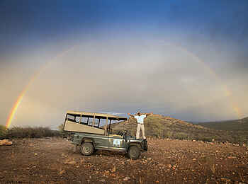 Epako Safari Lodge and Spa: Ausflug mit dem Pirschfahrzeug
