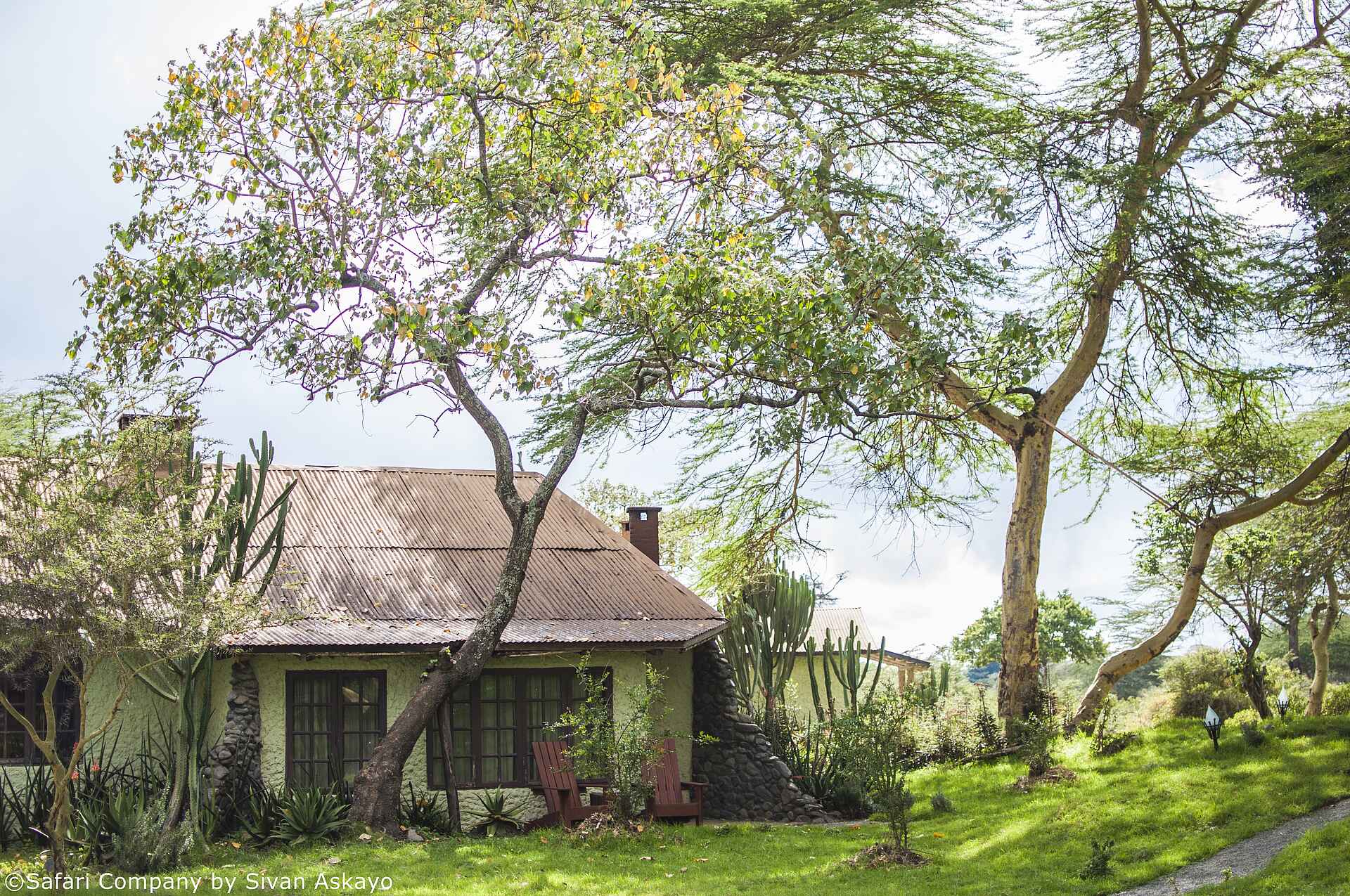 Hatari Lodge: Gästeunterkunft von außen