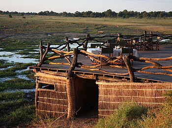 Kafunta River Lodge: Eingang zum Beobachtungsunterstand