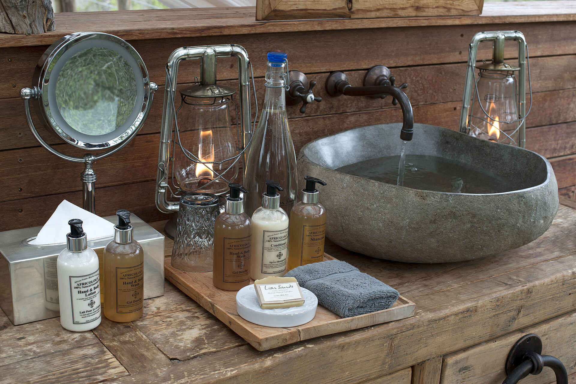 Baumhaus, Grün, Lion Sands, Lion Sands Kingston Treehouse, More, Natur, Plattform, Tree House, Treehouse, Africology, Spa, Waschtisch, Afrikarma, Afrikarma Safaris, Afrikarma Safaris - Wildnis. Hautnah., Afrikarma.de