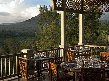 Machweo Wellness Retreat: Terrasse des Restaurants