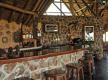 Muchenje Safari Lodge: Bar