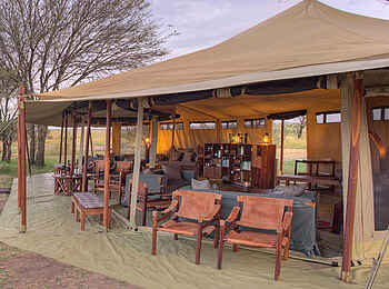 Olakira Migration Camp: Messezelt