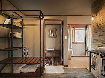 Toka Leya Camp: Badezimmer im Familienzelt Toka Leya Camp: Badezimmer im Familienzelt