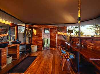 Usangu Expedition Camp: Zeltinneres Usangu Expedition Camp: Zeltinneres