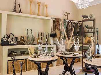 King's Camp: Der Curio Shop King's Camp: Der Curio Shop