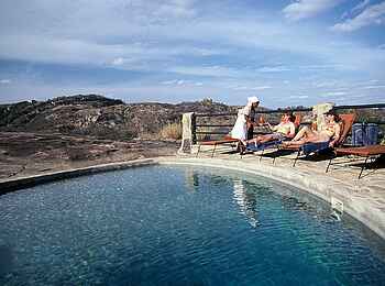 Big Cave Camp: Felspool und Sonnendeck