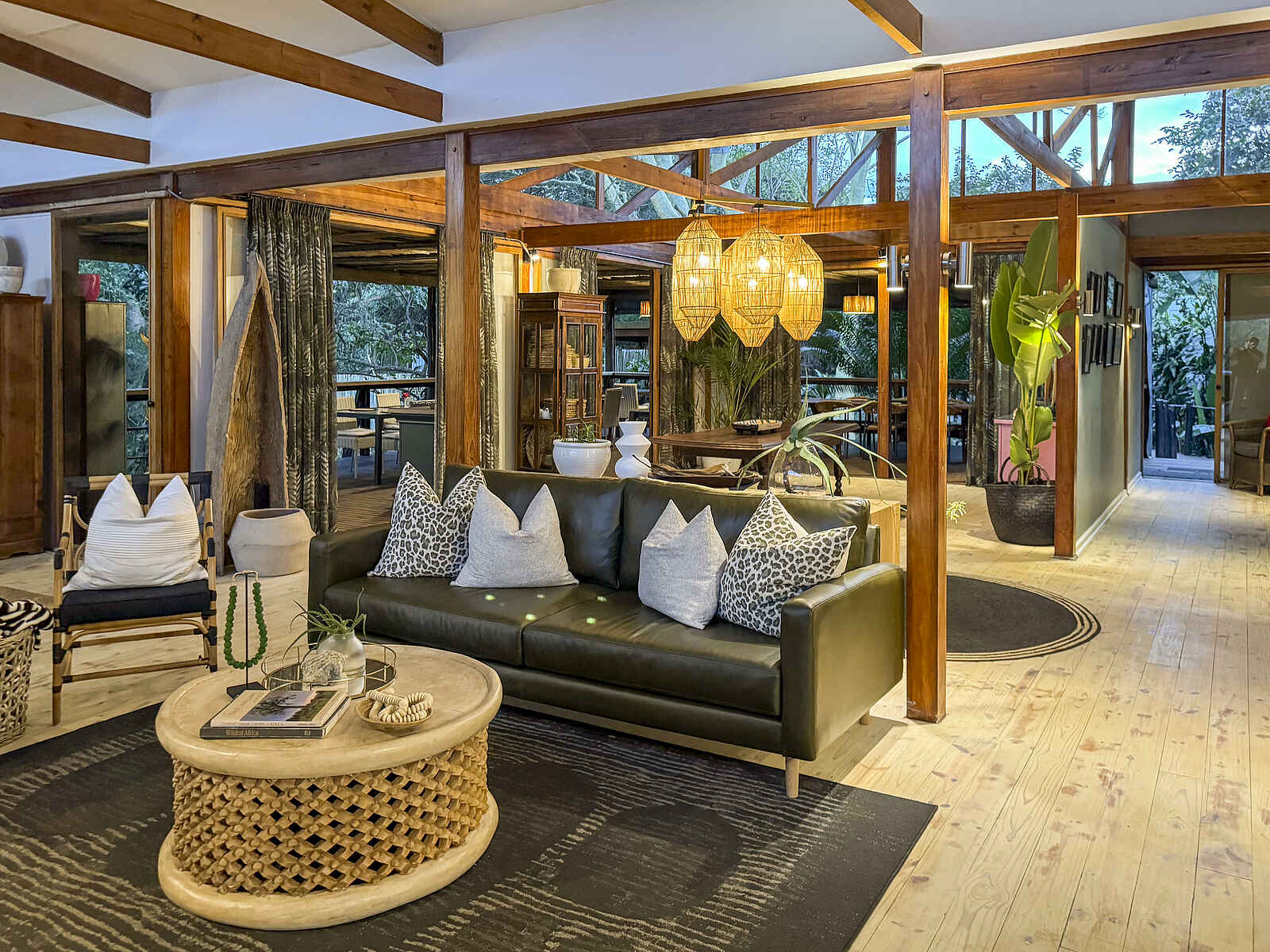 Makakatana Bay Lodge: Der Zentralbereich Makakatana Bay Lodge: Der Zentralbereich