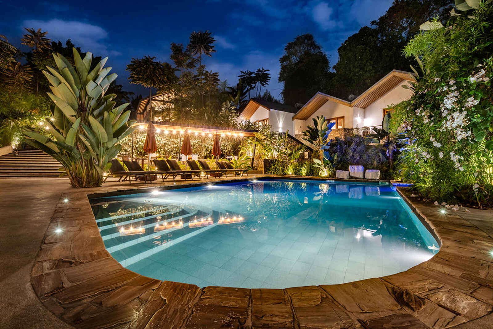 Heaven Boutique Hotel: Der Pool am Abend Heaven Boutique Hotel: Der Pool am Abend