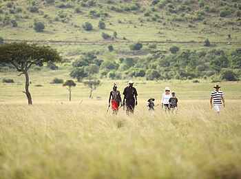 Kichwa Tembo Tented Camp: Wanderung mit Ranger und Massai Kichwa Tembo Tented Camp: Wanderung mit Ranger und Massai