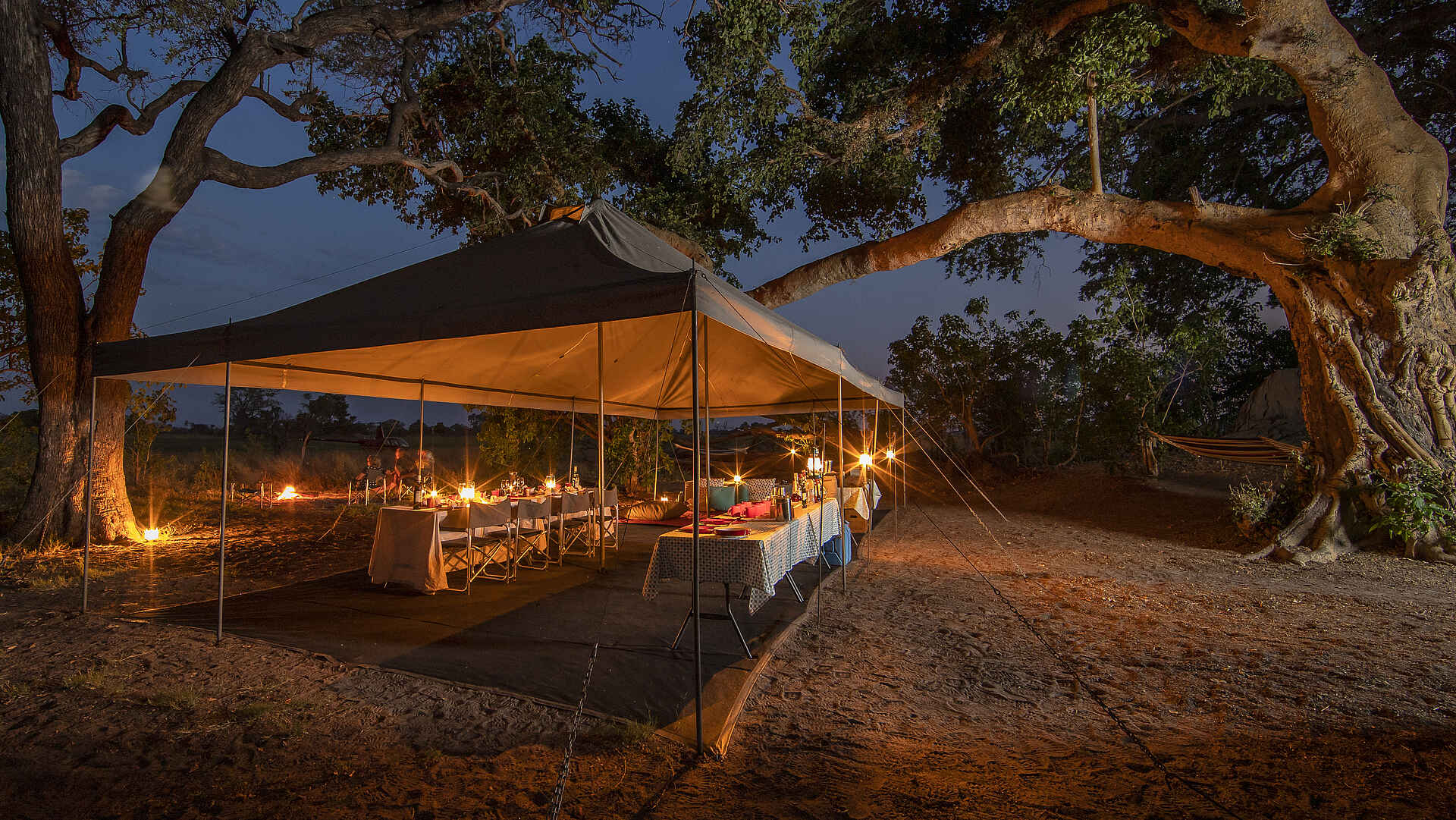 Kweene River Camp: Speisebereich Kweene River Camp: Speisebereich