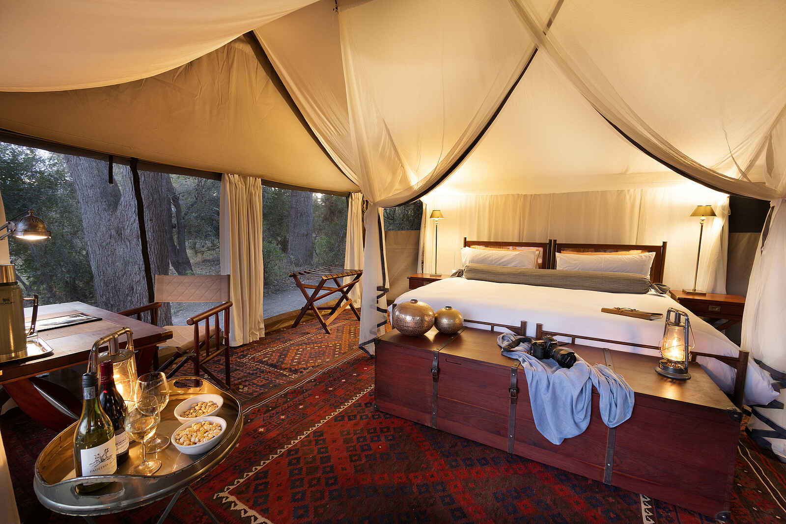 Okavango Explorers Camp: Das Doppelbett Okavango Explorers Camp: Das Doppelbett