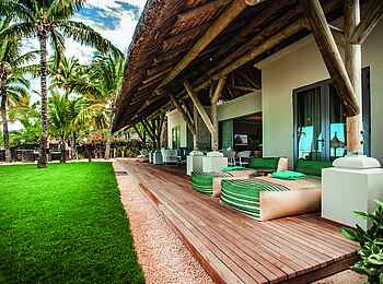 Paradis Beachcomber Golf Resort and Spa: Villa Terrasse Paradis Beachcomber Golf Resort and Spa: Villa Terrasse