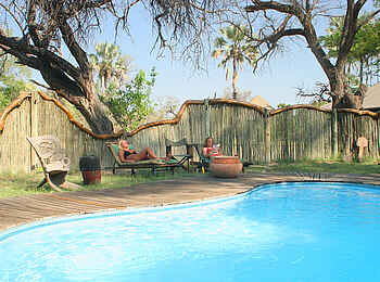 Pom Pom Camp: Pool Pom Pom Camp: Pool