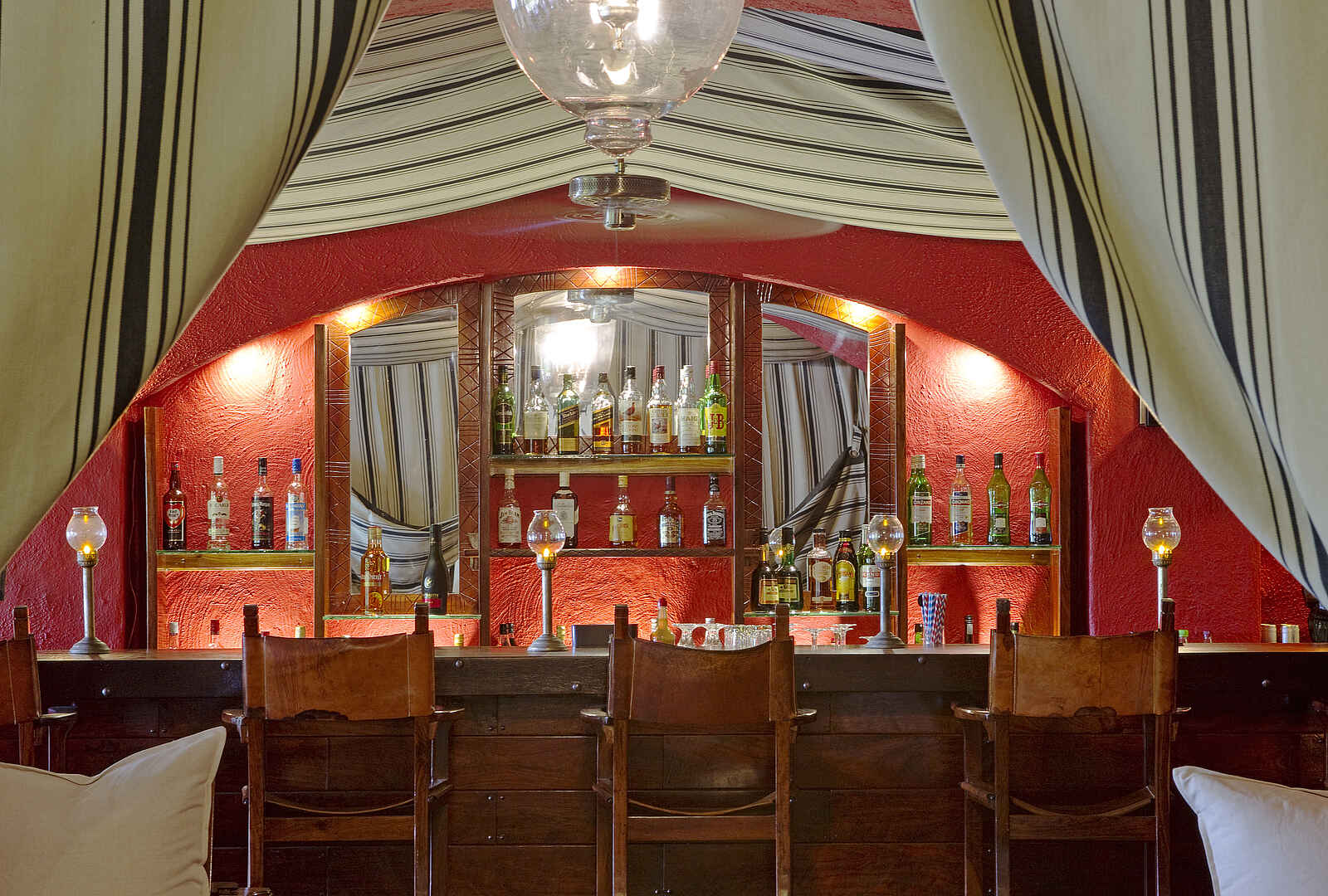 Chobe Game Lodge: Einladende Bar Chobe Game Lodge: Einladende Bar