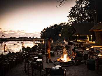 King's Pool Camp: Das Feuer in der Boma wird entfacht