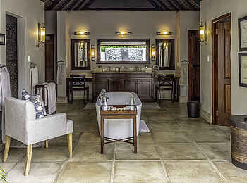 Savanna Lodge: Bad der Savanna Suite Savanna Lodge: Bad der Savanna Suite