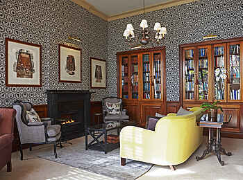 Ellerman House: Bibliothek mit Sitzgruppe Ellerman House: Bibliothek mit Sitzgruppe