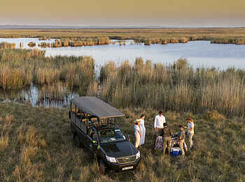 Makakatana Bay Lodge: Ein Sundwoner Makakatana Bay Lodge: Ein Sundwoner