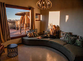 Red Dunes Lodge: Superior Suite Lounge