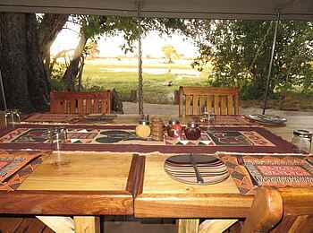 Bushman Plains Camp: Dining Bushman Plains Camp: Dining