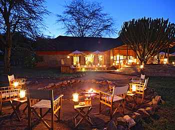 Mara Bushtops: Lagerfeuer