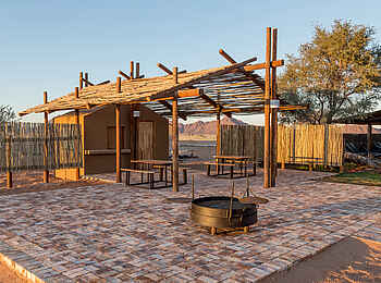 Desert Camp: Die Feuerstelle Desert Camp: Die Feuerstelle