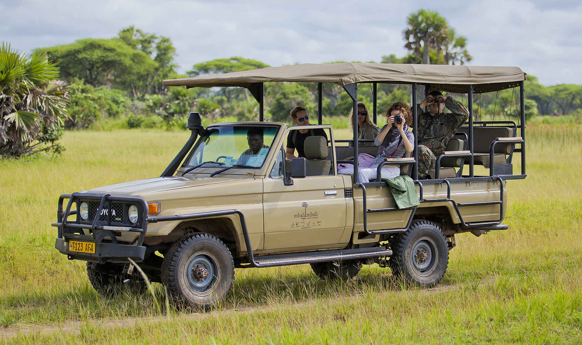 Katavi National Park, Katisunga Ebene, Katuma Bush Lodge, Mbali Mbali Safaris, Busch, Game Viewing, Geländewagen, Afrikarma, Afrikarma Safaris, Afrikarma Safaris – Wildnis. Hautnah., afrikarma.de