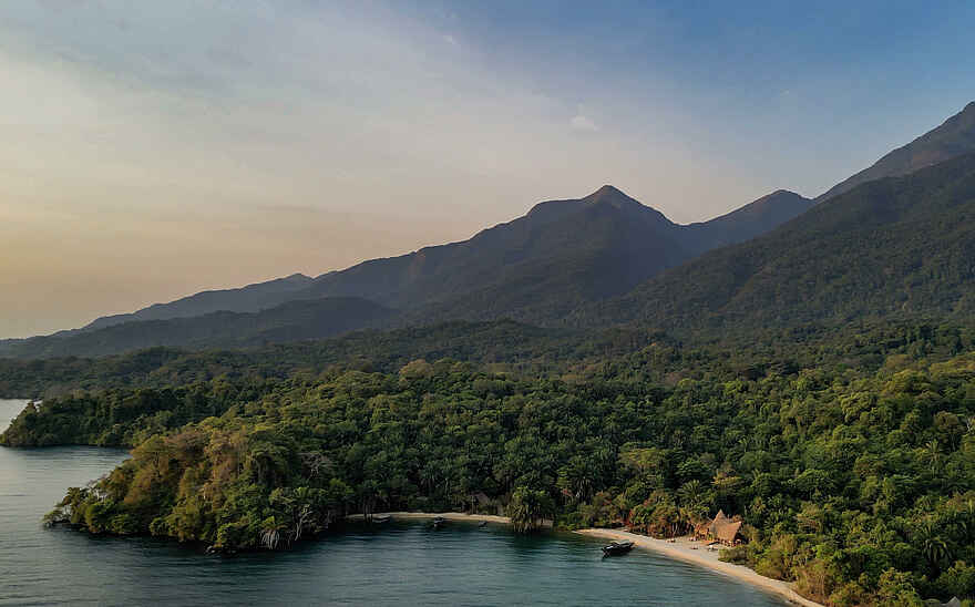 Greystoke Mahale Lodge: Aus der Vogelperspektive Greystoke Mahale Lodge: Aus der Vogelperspektive