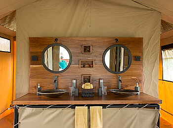 Kiota Camp: Doppelwaschbecken Kiota Camp: Doppelwaschbecken