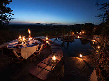 Ol Donyo Lodge: Abendessen am Pool Ol Donyo Lodge: Abendessen am Pool