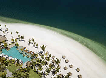 One and Only Le Saint Gerant: Der Pool aus der Vogelperspektive