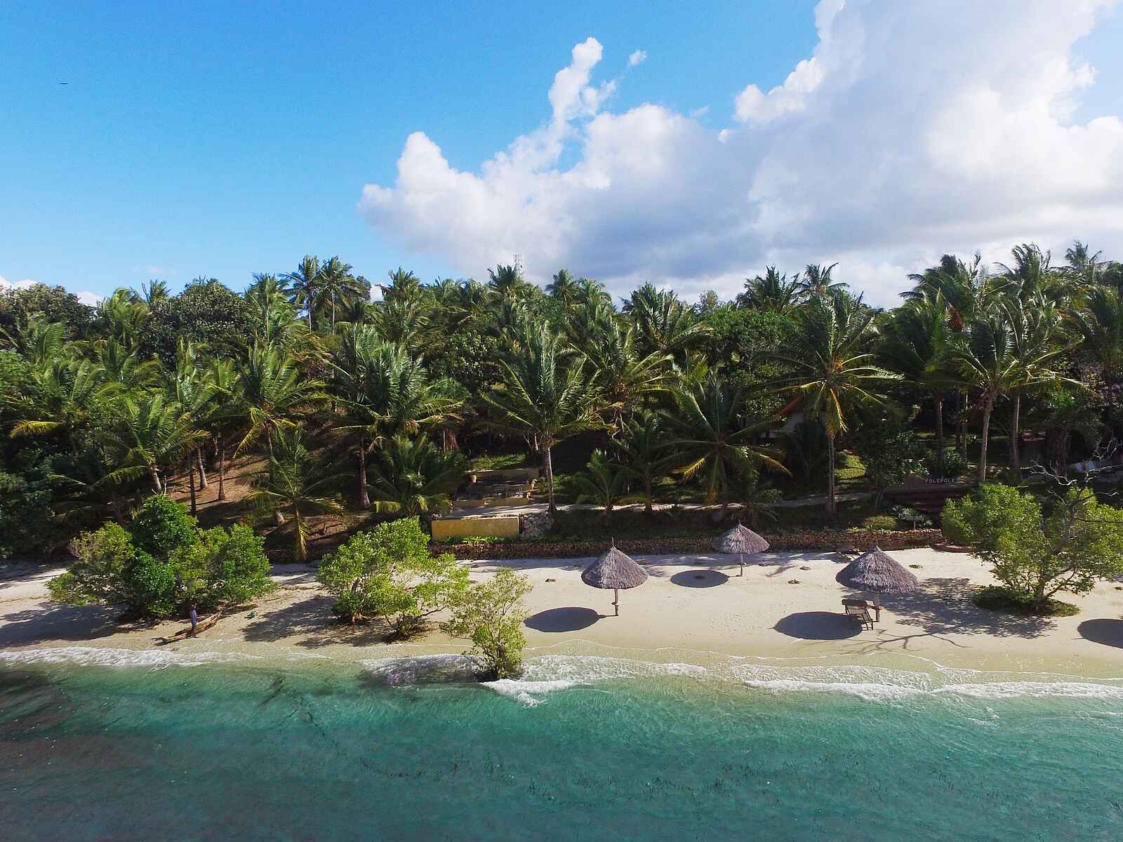 Pole Pole Bungalows: Strand aus der Vogelperspektive Pole Pole Bungalows: Strand aus der Vogelperspektive