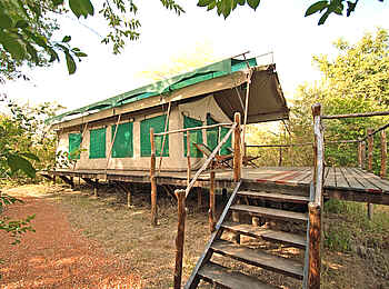 Selous Impala Camp: Außenansicht des Gästezelts